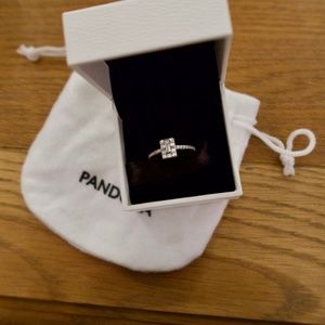 Pandora Ring